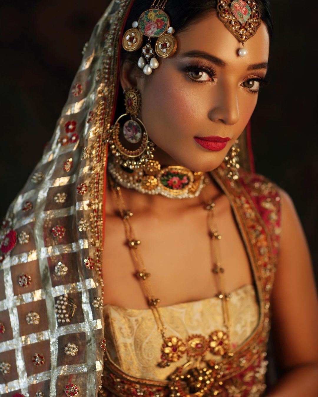 Best bridal makeup idea by Munazza Rizwan