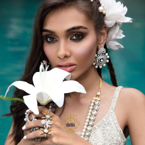 Shehla Chatoor - Lela Rosa Resort 2021 (7)