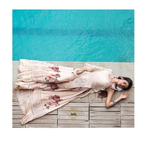Shehla Chatoor - Lela Rosa Resort 2021 (9)