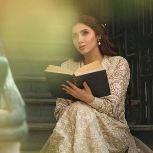 Umar Sayeed bridal collection 2021 featuring Mahira Khan (13)